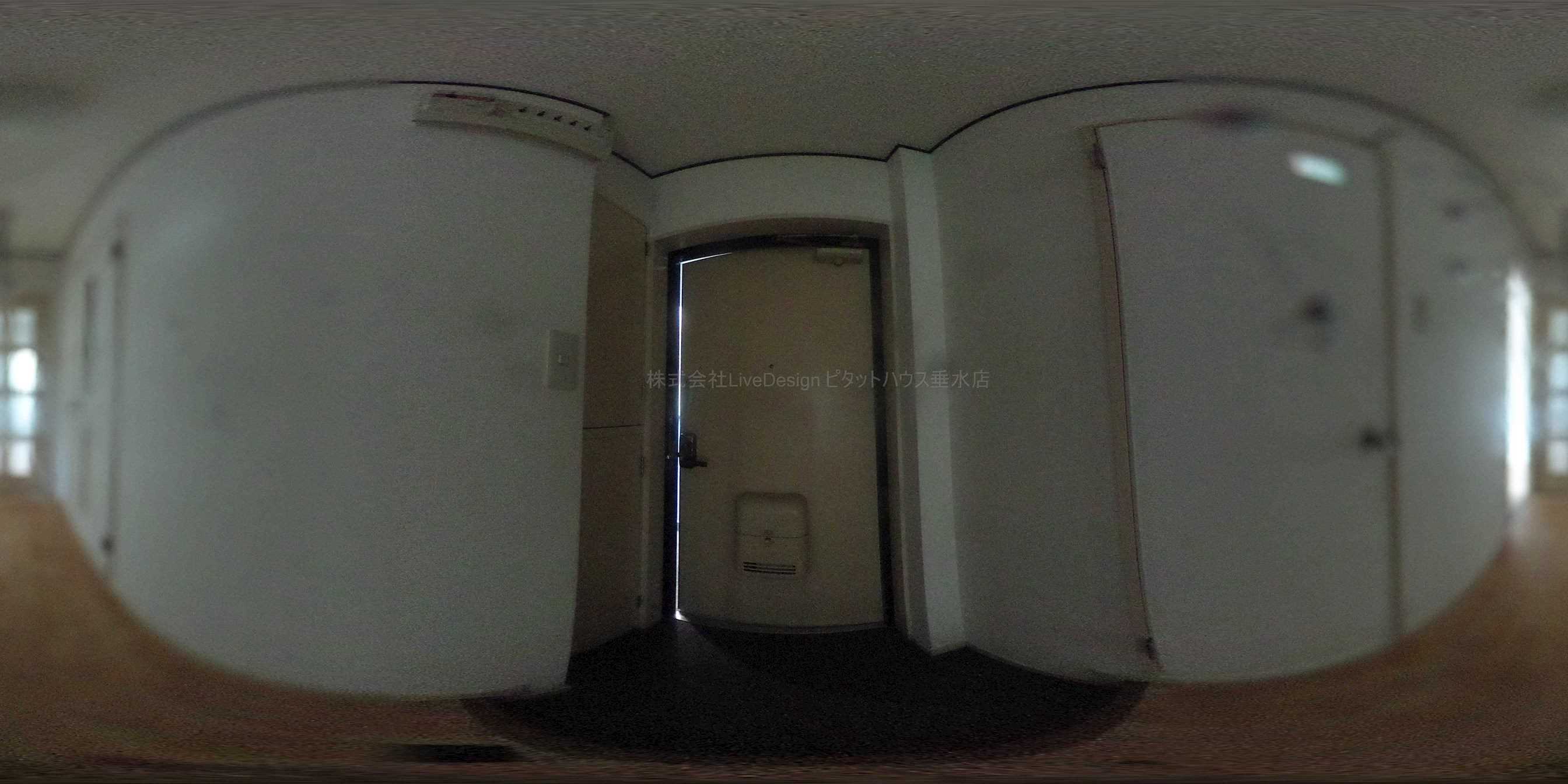 ピアッツァ本多聞 玄関