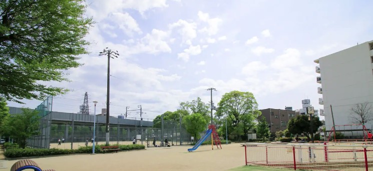 キャニスコート上新庄 公園