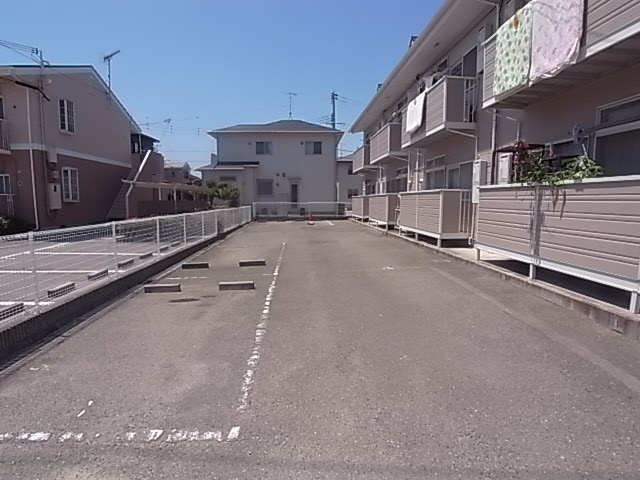 サンハイム 駐車場
