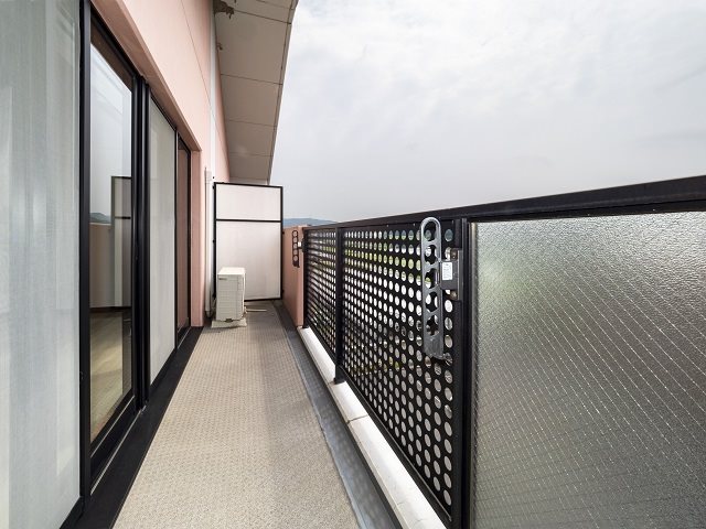 ルームズ学園北町 ベランダ