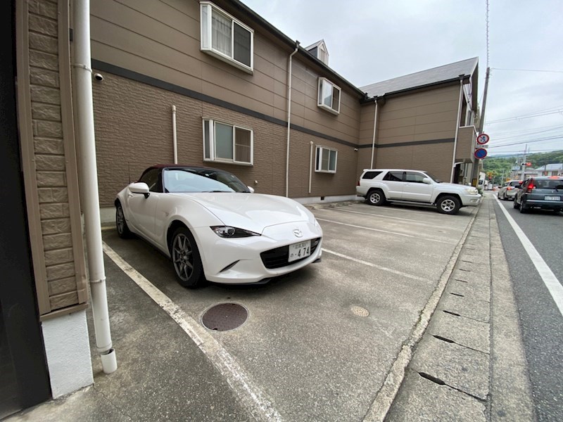 メゾン付城 駐車場