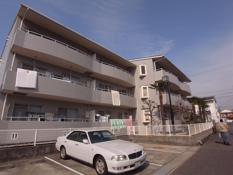 シャトラン高月 外観