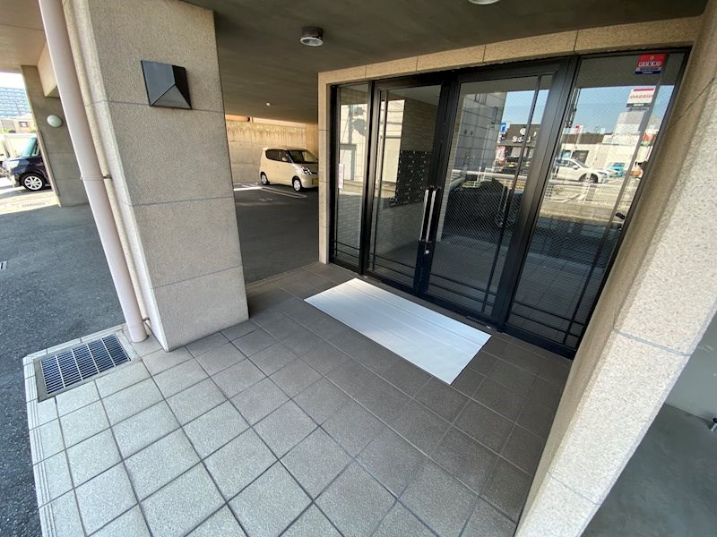 ネオクオーツ幸　弐番館 エントランス