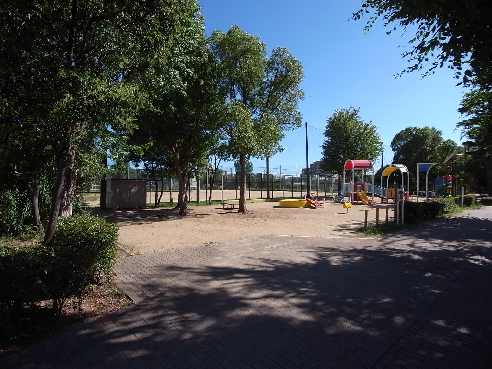 アクロス神戸住吉ステーションフロント 公園