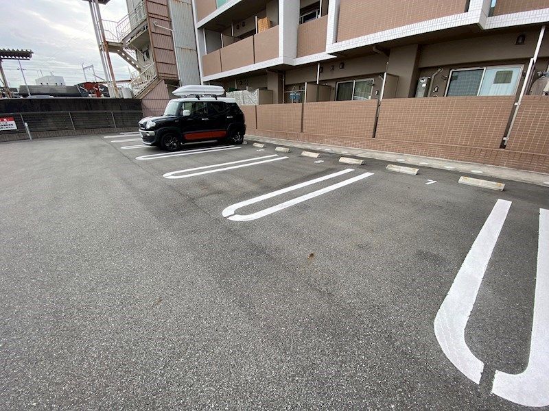 クレール姫路Ⅱ 駐車場