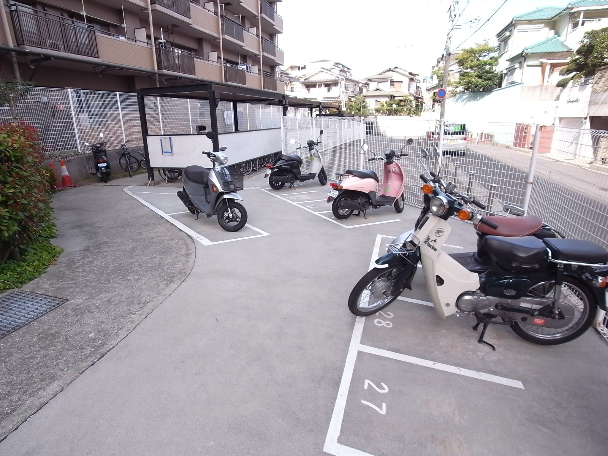 朝日プラザCITYウエストヒル神戸A棟 駐車場