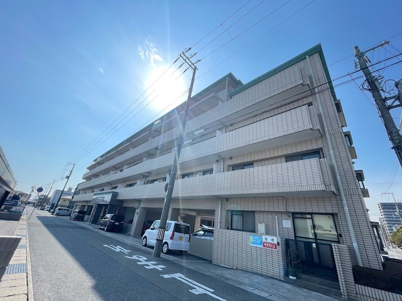 イーストアヴェニュー 外観
