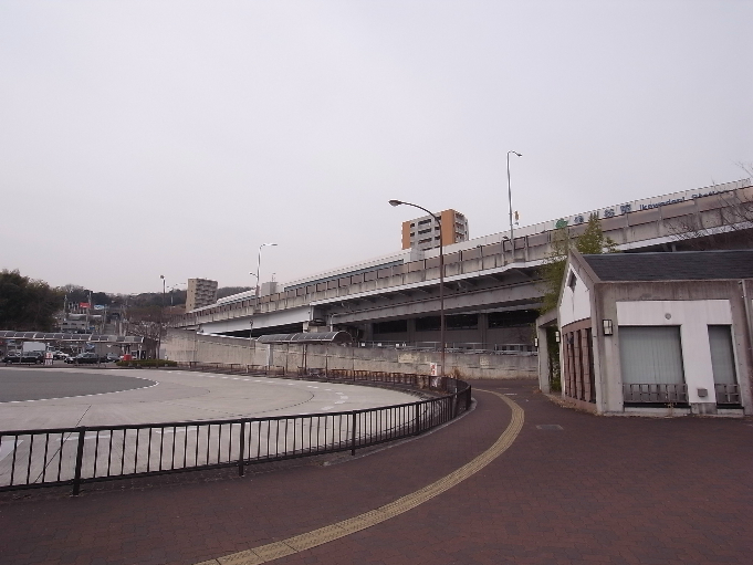 アートプラザ神戸西 駅