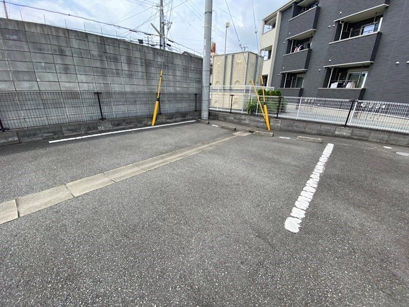 ジェントル阿成 駐車場