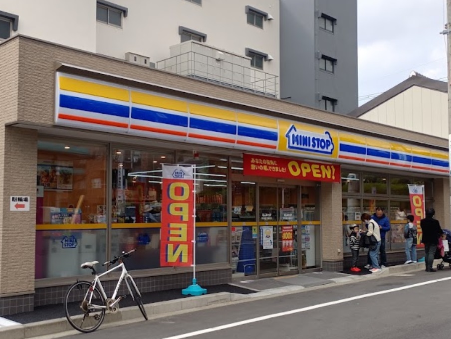 EVISTAGE甲子園 コンビニ