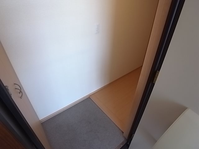 ECO SOLEIL　B棟 玄関