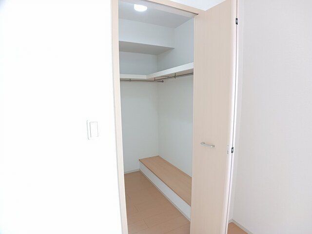 グランペール古賀Ⅲ　B 収納