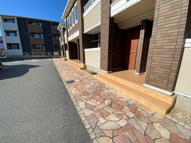 グランペール古賀Ⅲ　B エントランス