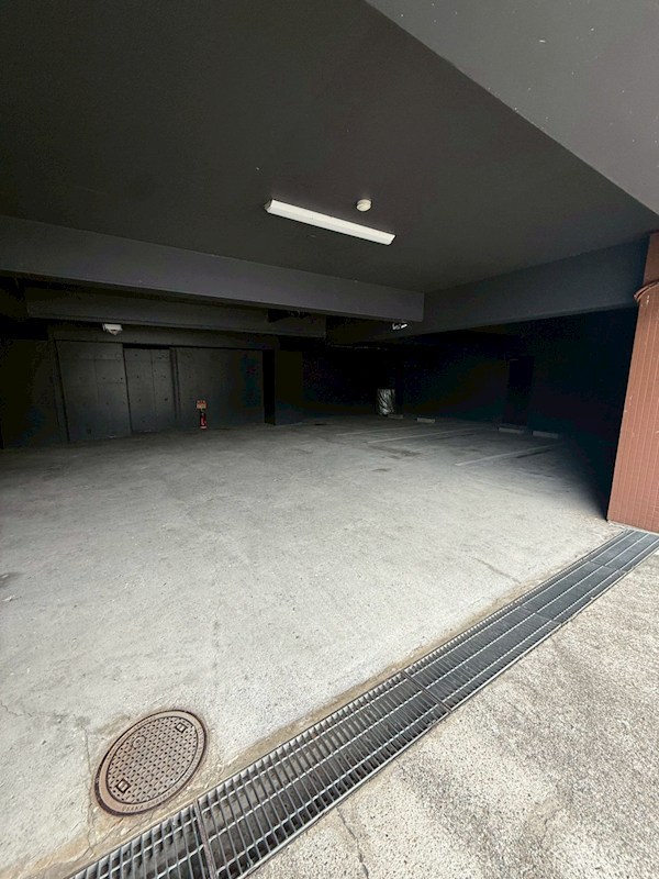 グリーンパレス塩屋 駐車場
