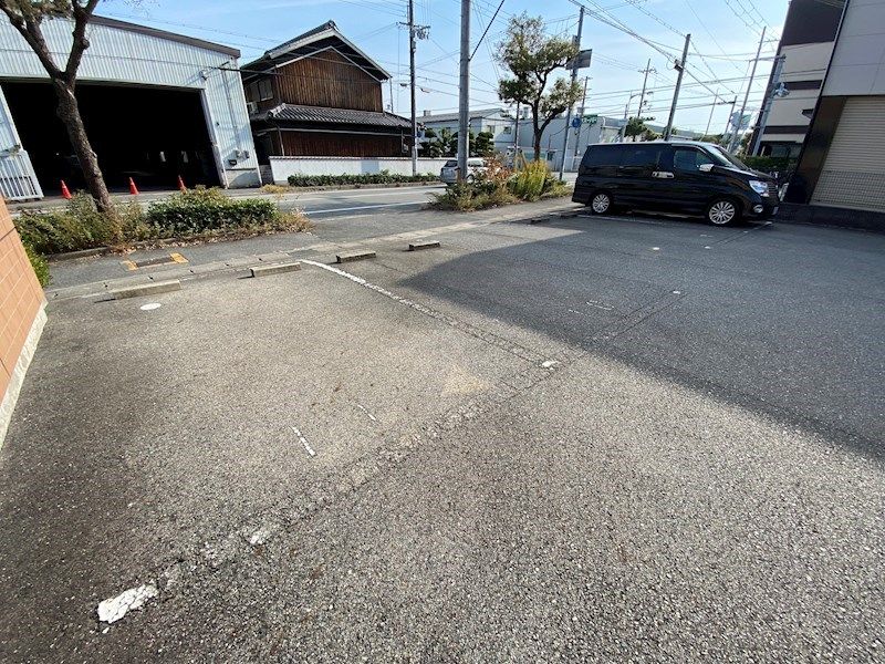 パーソナル飯田12 駐車場