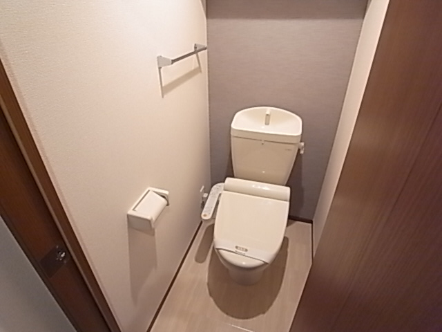 アウグーリオカーサ トイレ