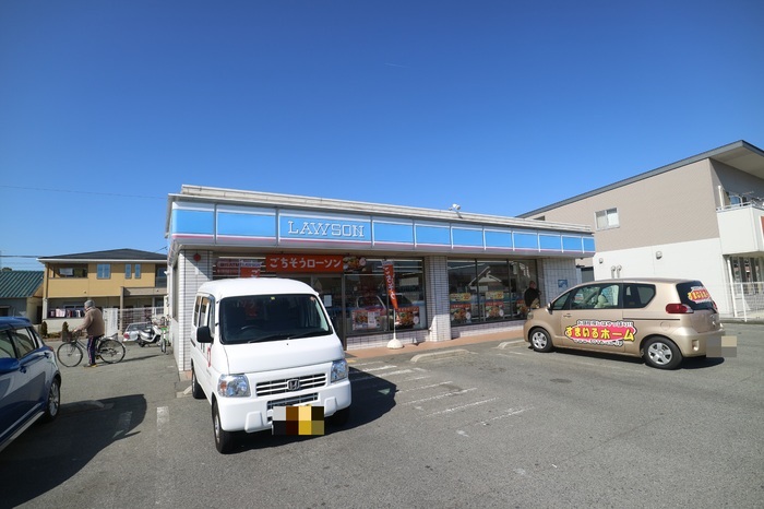 ハーモニーハイツA棟 コンビニ