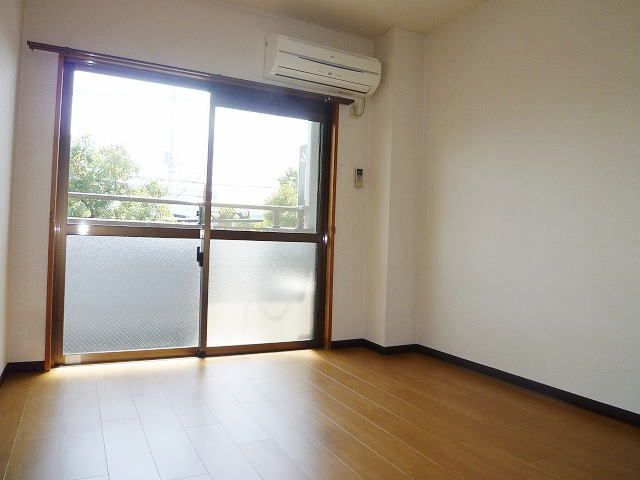 オーク伊川 リビング
