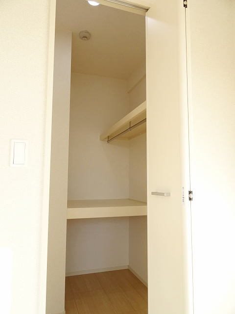 ヒルズ赤羽 収納