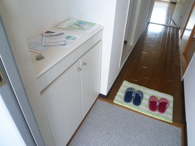 オーク伊川 玄関