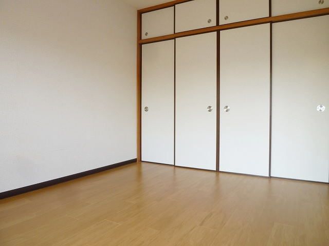 オーク伊川 ベッドルーム