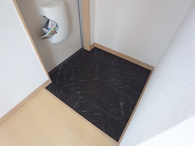 アクロス芦屋西アパートメントⅡ 玄関