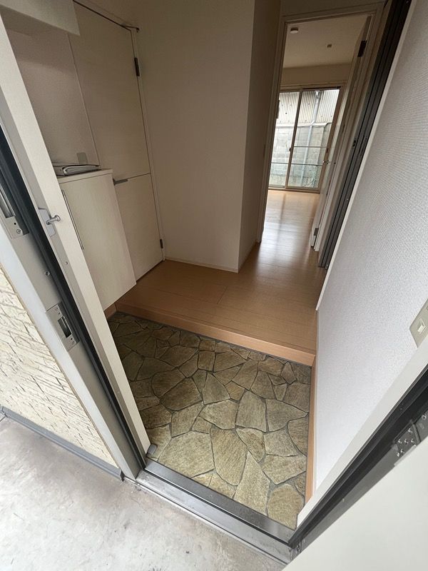 ジュネス清水 玄関