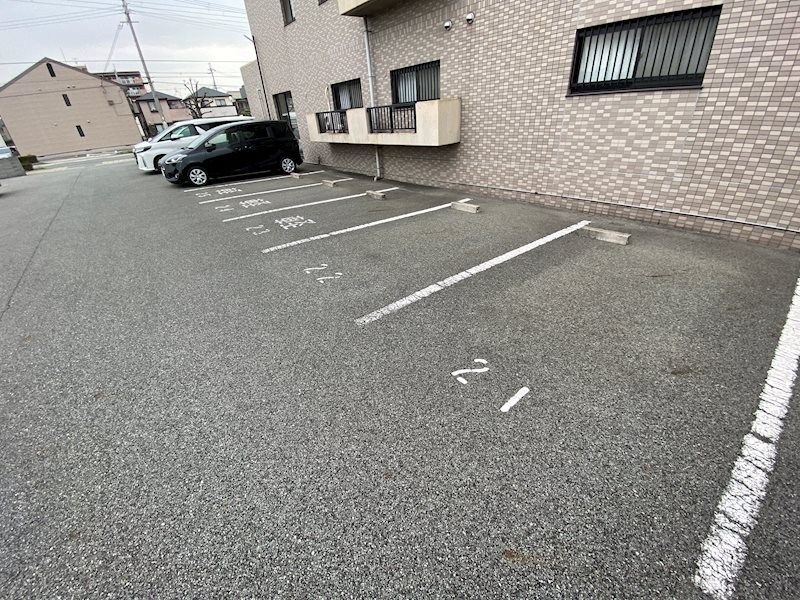 キャッスルコート飯田 駐車場