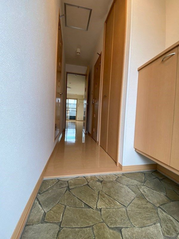 アクセスＧ 玄関