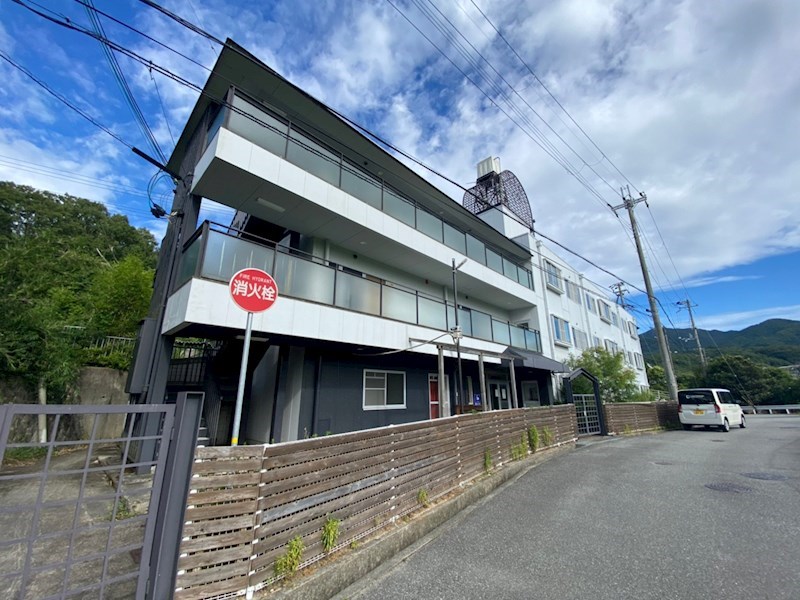 ソリッソ有馬 外観