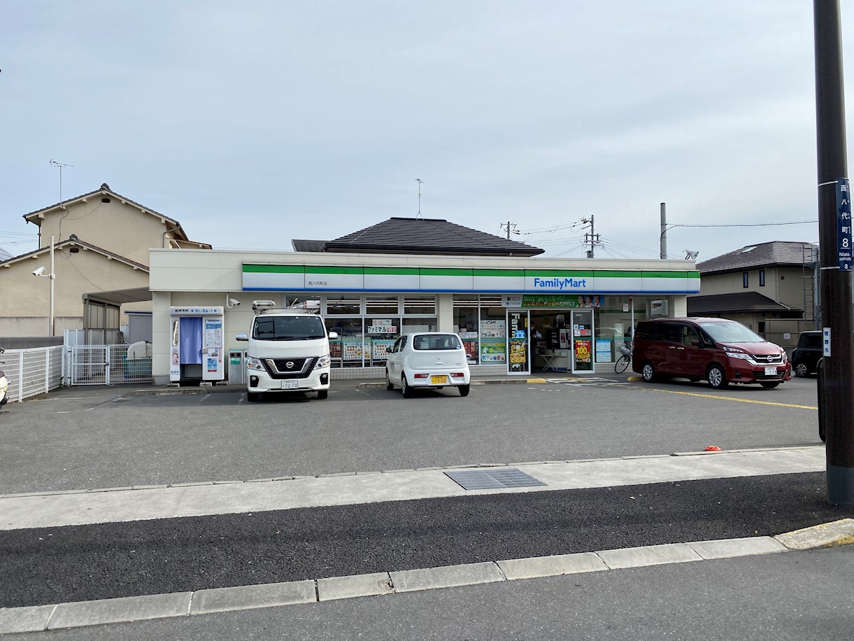 キャッスルコート東辻井 コンビニ
