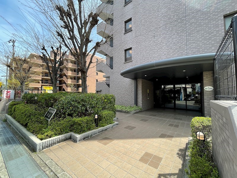 アージュ・リベルテ本山 エントランス