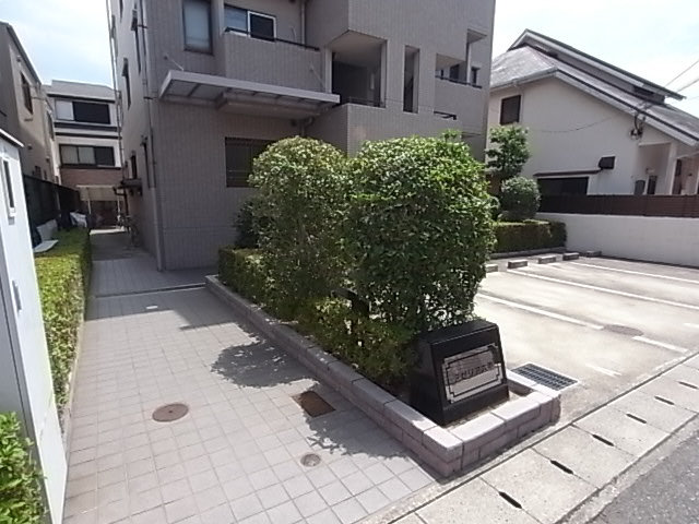 アゼリア六甲 エントランス