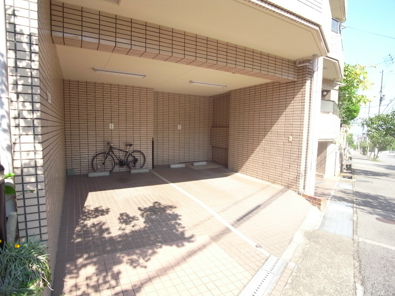 サンヴェール青谷 駐車場