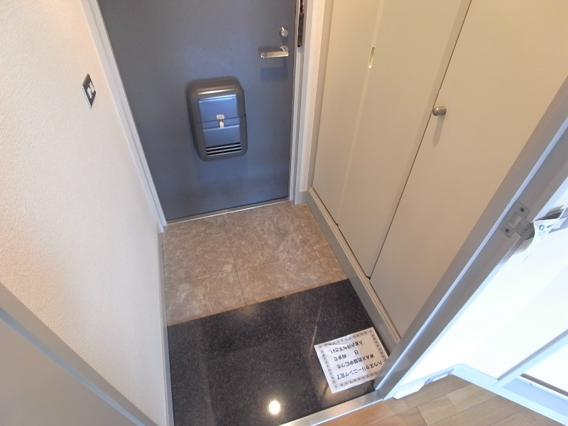 ステディ垂水 玄関