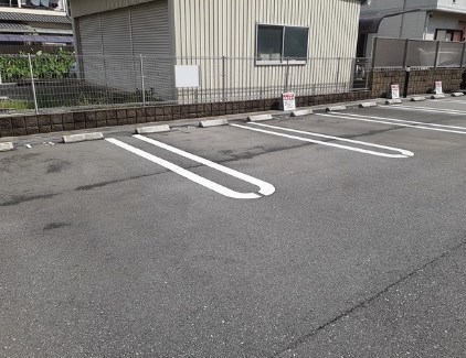 グランアウローラⅧ  駐車場