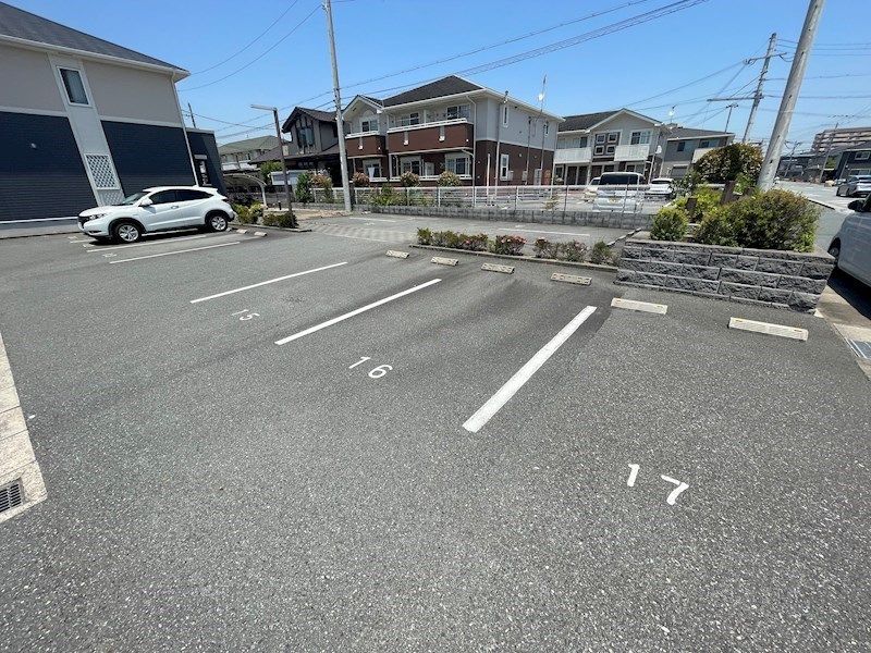 シュロスしらさぎ 駐車場