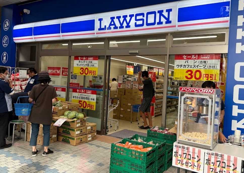 スプランディッド王子公園 コンビニ