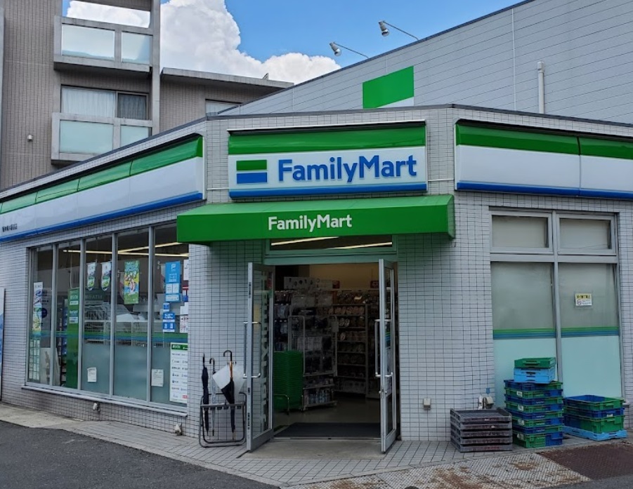 VIVANT青木 コンビニ