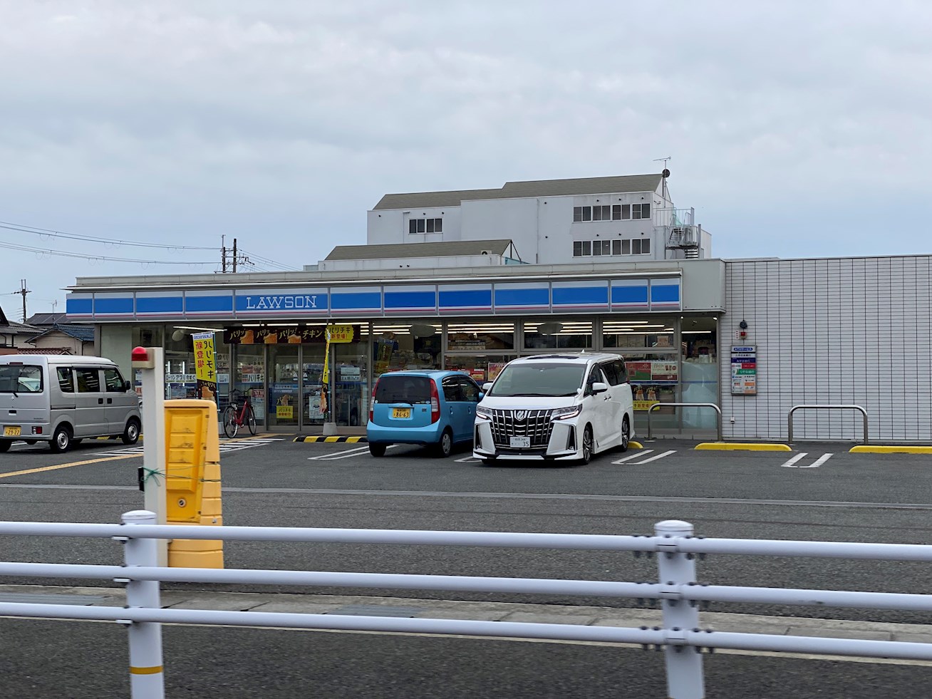 ラルーナ コンビニ