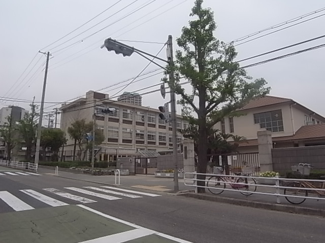 メゾンドリベルテ 小学校