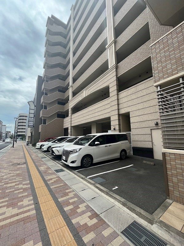 アヴァンセ姫路  駐車場