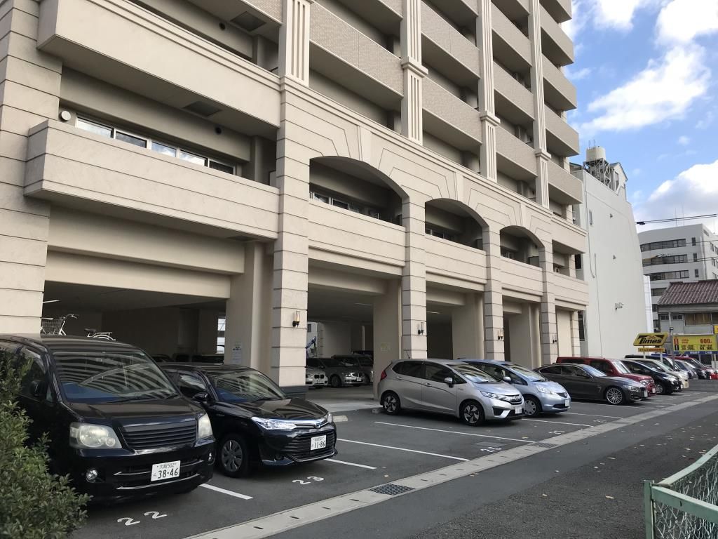 アヴァンセ姫路  駐車場
