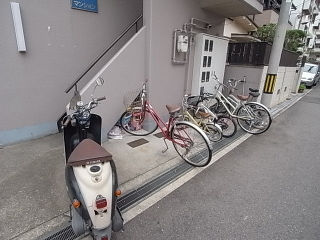 青木マンション エントランス