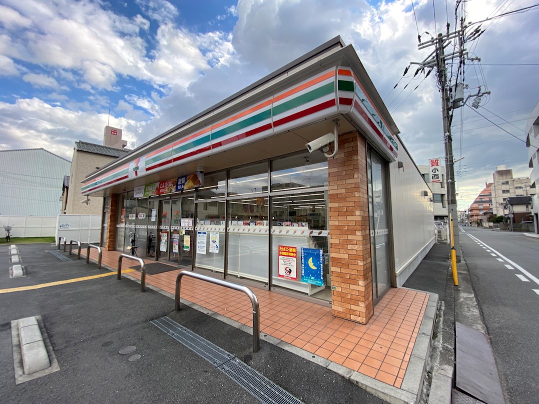ルネ東辻井 コンビニ