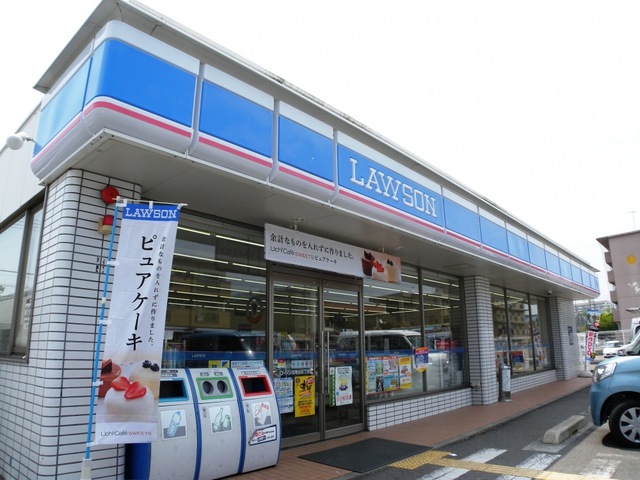 フォレスト枝吉　A棟 コンビニ