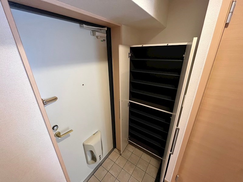 クラシェス北青木 玄関