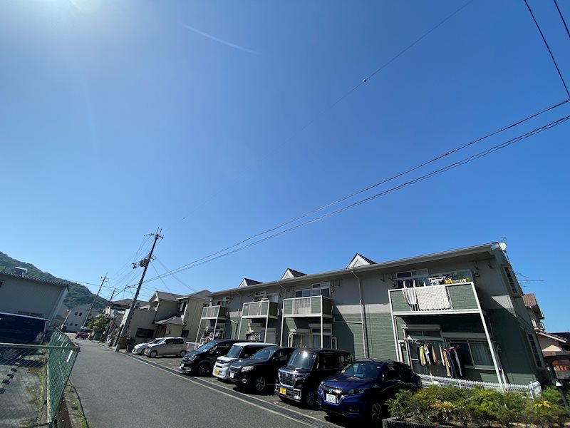 パレスイナバ 外観