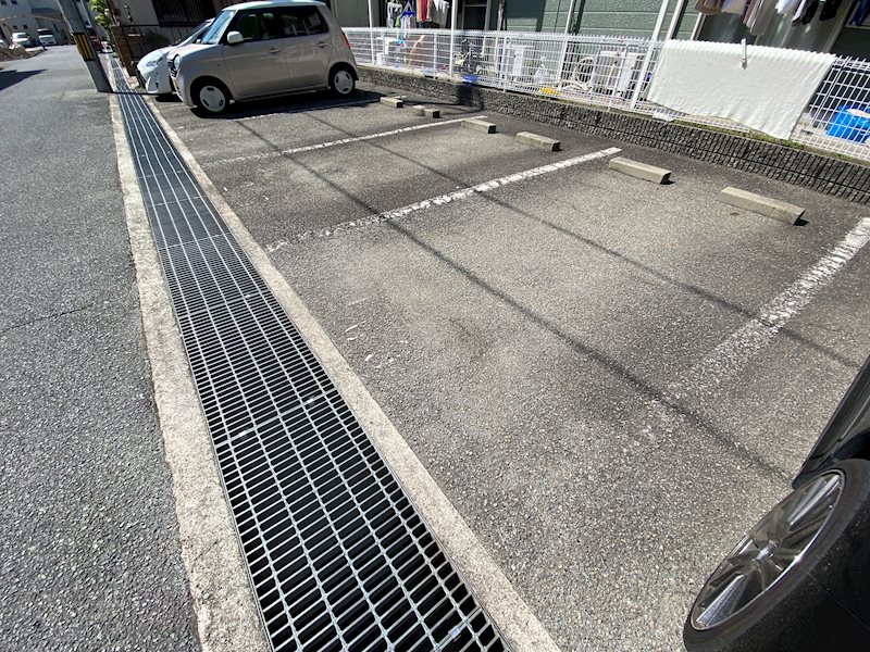 パレスイナバ 駐車場
