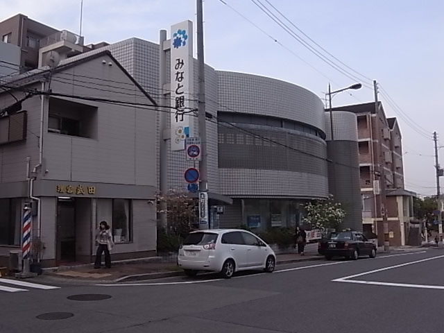 ビバアルファ 銀行